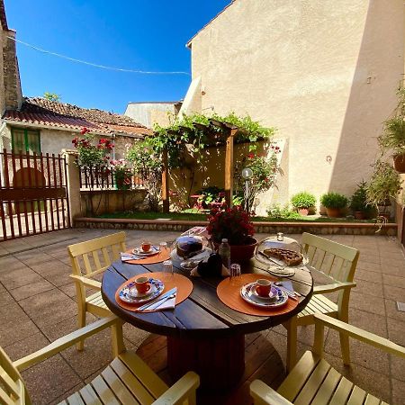 B&B A Casa Di Nonna Massa d'Albe Bagian luar foto