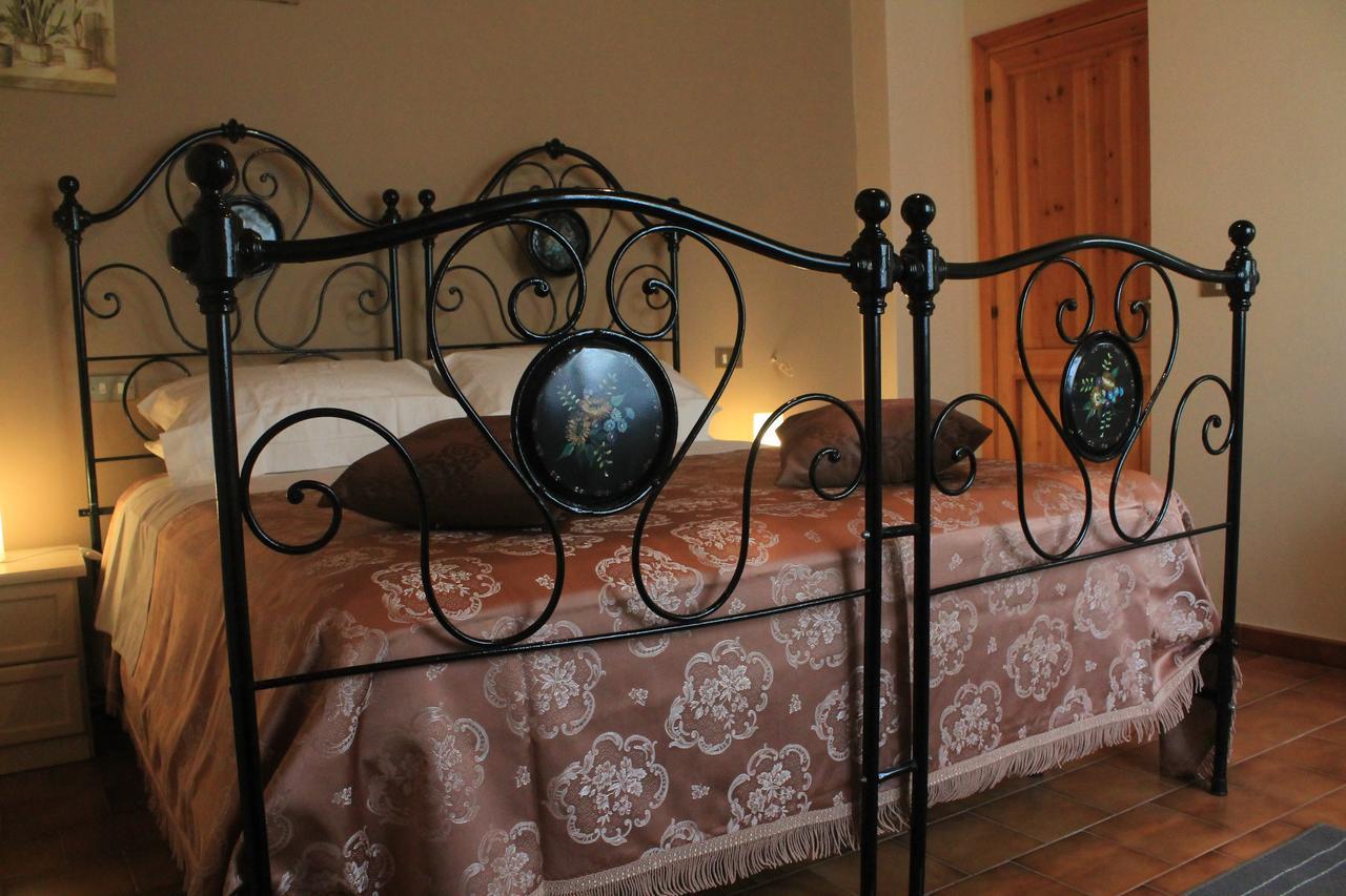B&B A Casa Di Nonna Massa d'Albe Bagian luar foto