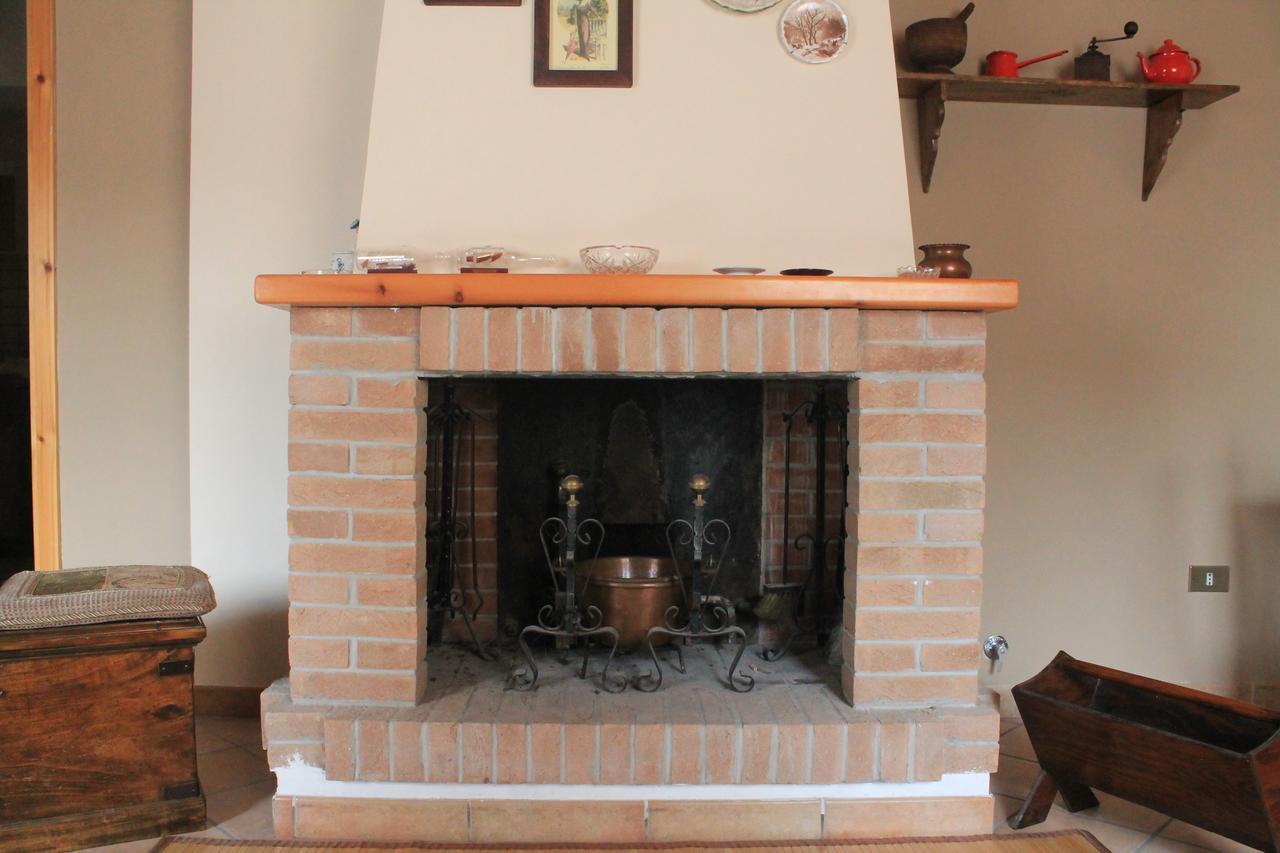 B&B A Casa Di Nonna Massa d'Albe Bagian luar foto