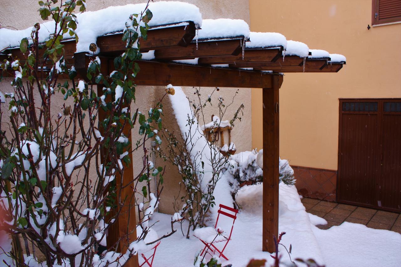 B&B A Casa Di Nonna Massa d'Albe Bagian luar foto