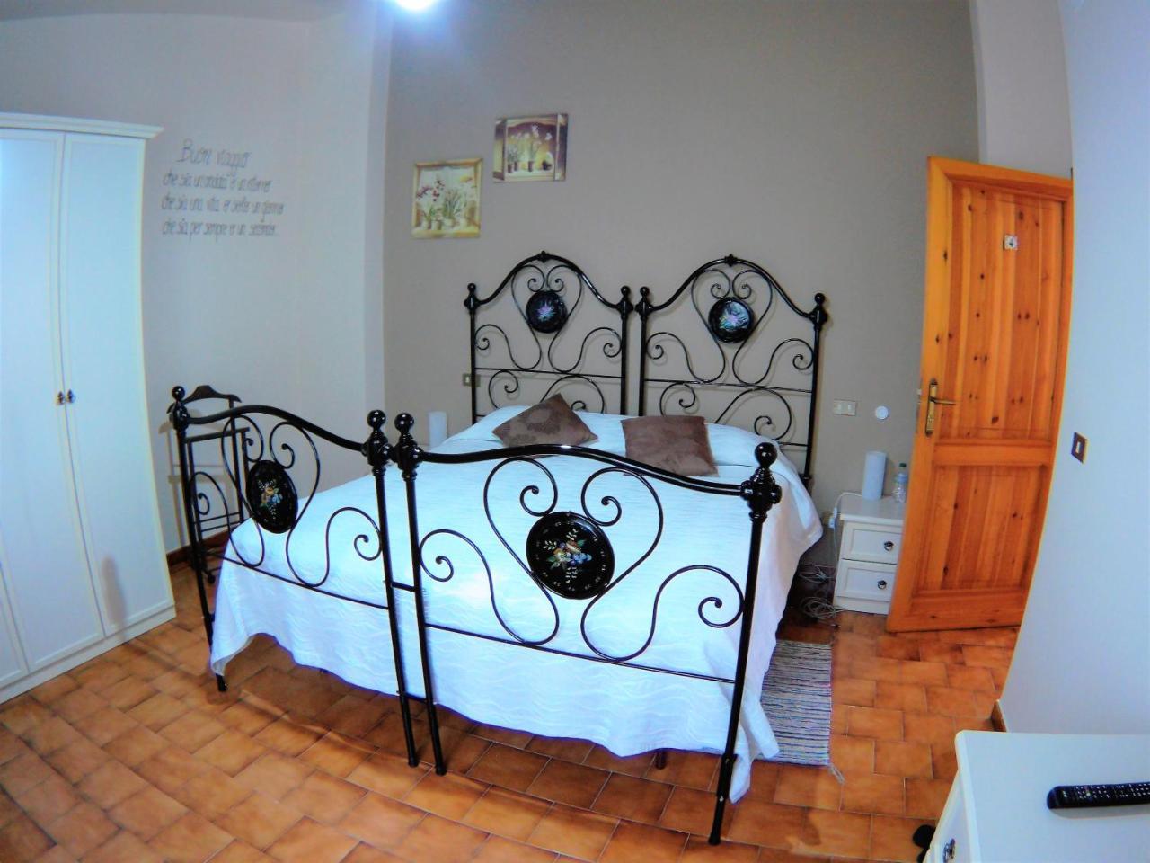 B&B A Casa Di Nonna Massa d'Albe Bagian luar foto